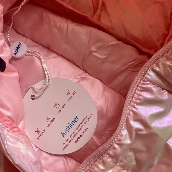 Warm up in this kids Coat NEW - Picture 4 of 4